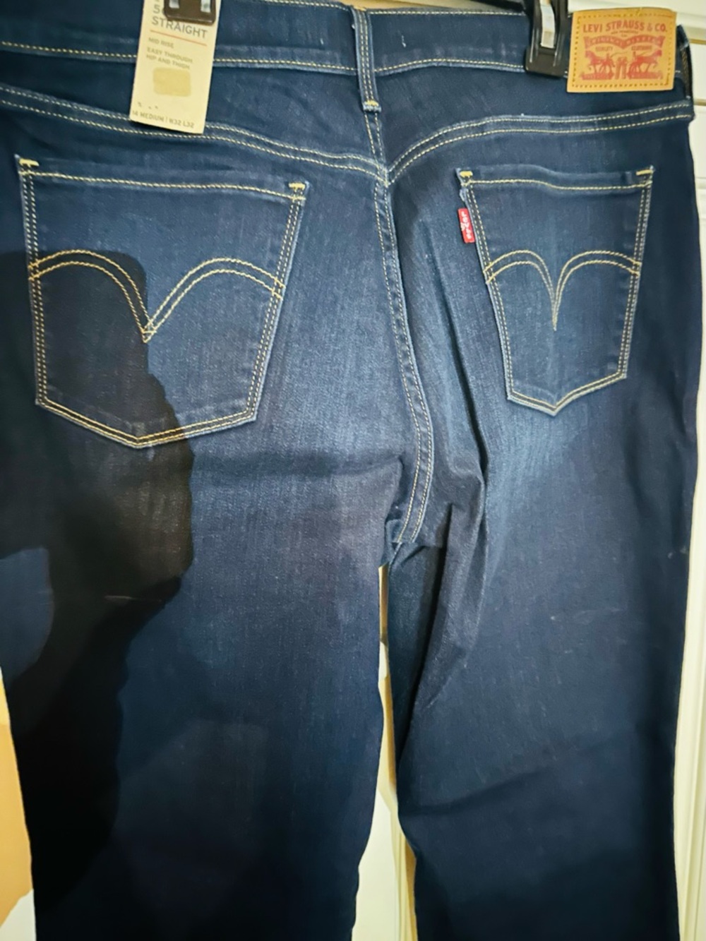 NWT Women’s Size 14 Dark Blue Stretch Levi’s Jeans - Picture 4 of 8